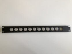 19 1HE Panel, 12 Ausschnitte fuer XLR