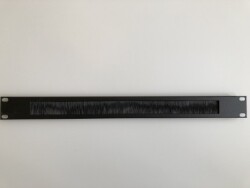 19 1HE Rack Mgmt Panel sw mit Buerste