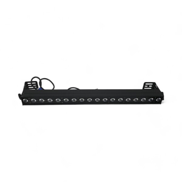 (N3) Occasion LED BAR 18x10W RGBW