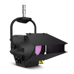 F2 FC PO - Stangenbedienbares Fresnel-Spotlight mit RGBW-LED