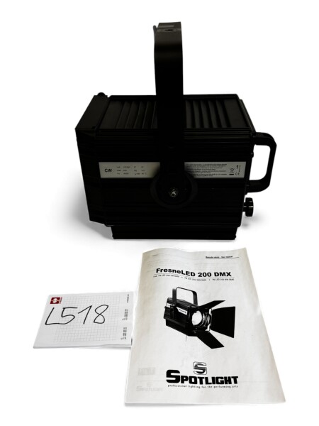 (L618) SPOTLIGHT Fresnel LED 200W CW DMX
