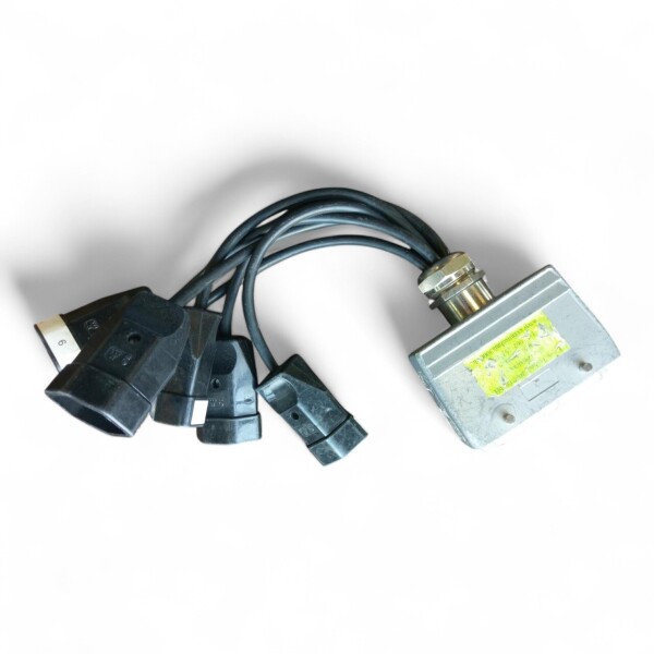 Miete: Adapter, Splitter Harting male / 6x Typ 13