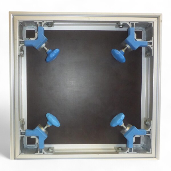 Noleggio: pedana plug-in 0,5m x 0,5m con gambe incluse (altezza 20-100cm)