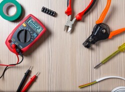 Techniker für Reparaturen und Installationen, pro...